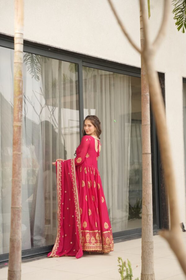 Women's Cotton Embroidered Anarkali Gown With Dupatta Set - Image 10